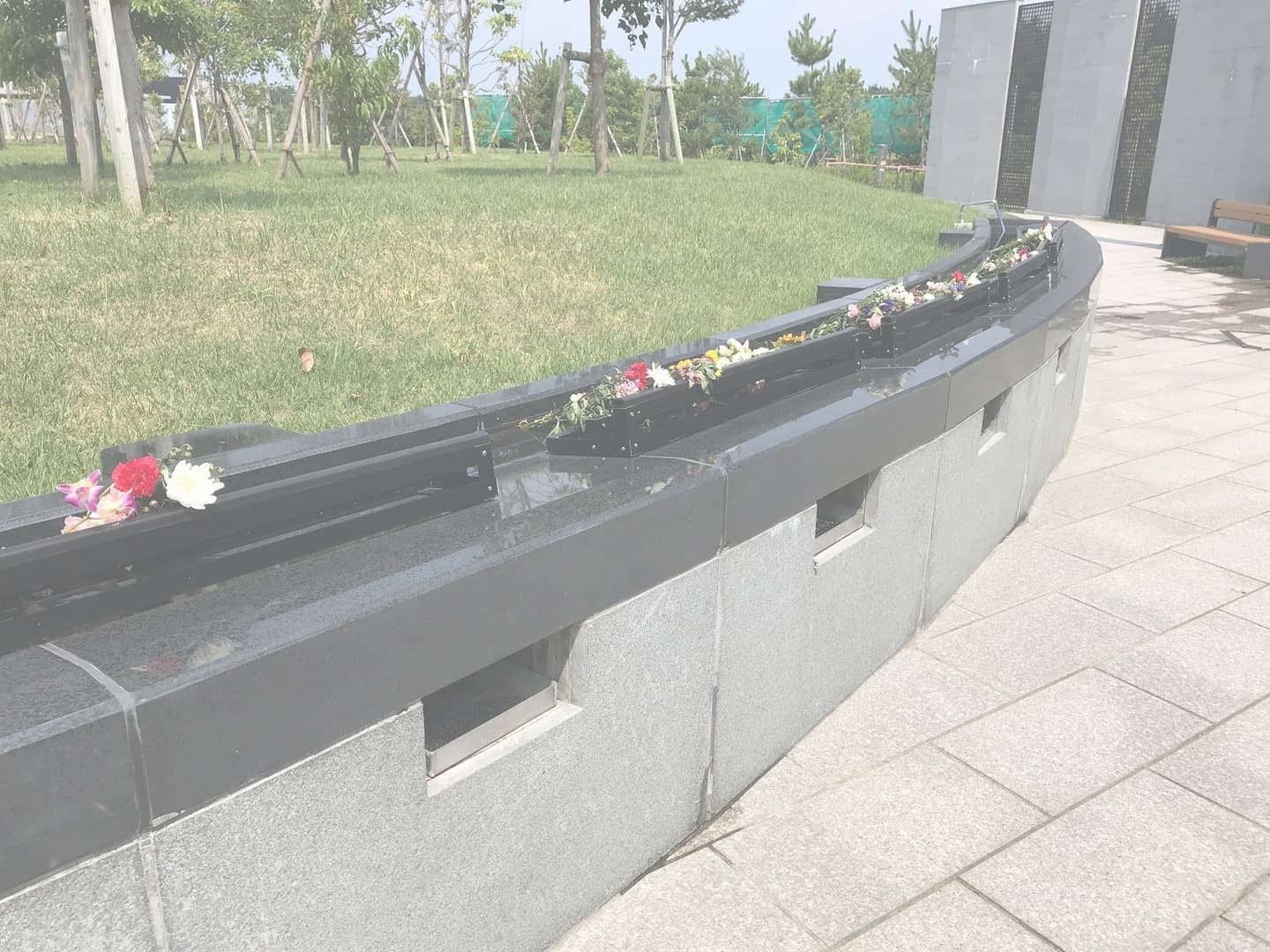 浦安墓地公園/樹林墓地_湘南ロックガーデン