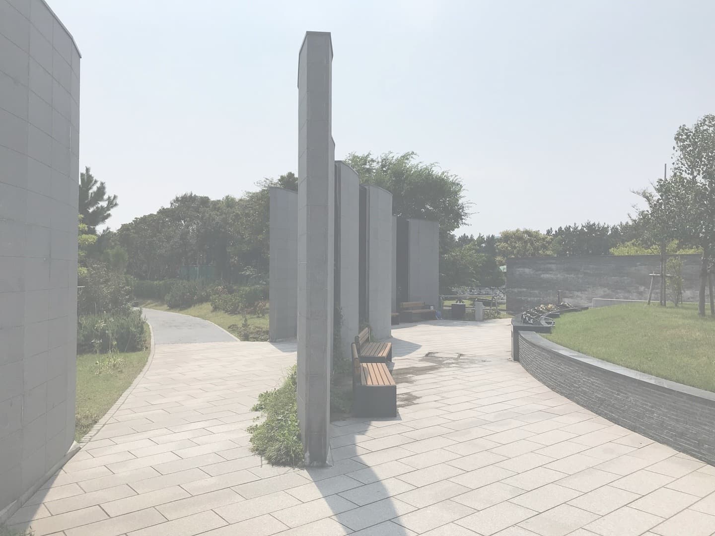 浦安墓地公園/樹林墓地_湘南ロックガーデン