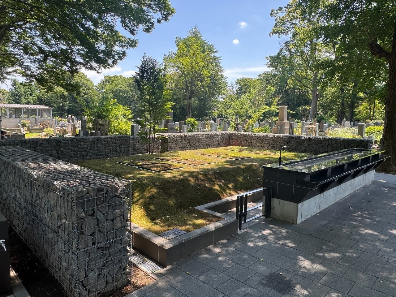 雑司ヶ谷霊園_湘南ロックガーデン