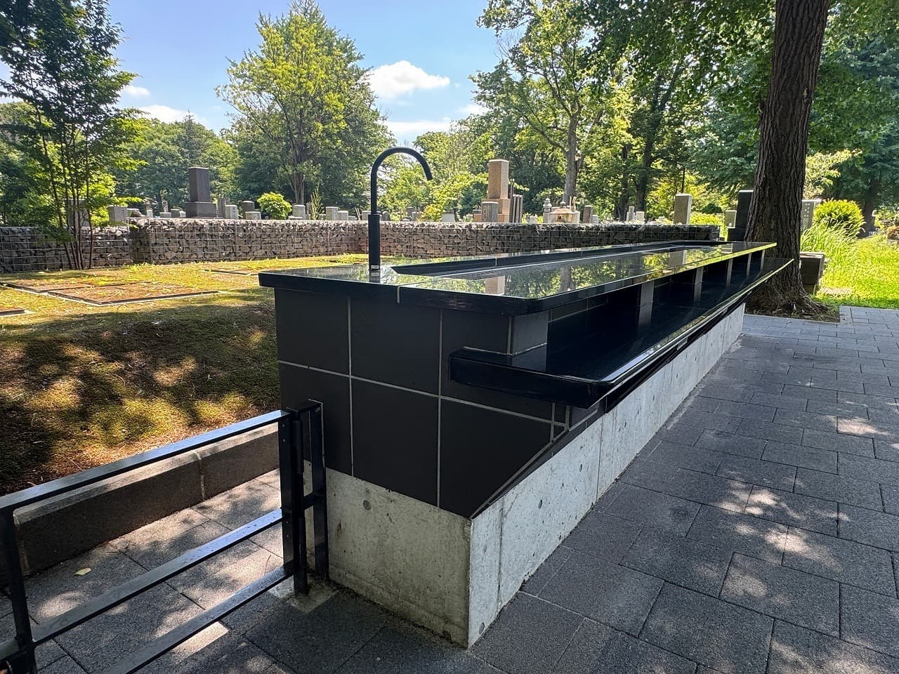 雑司ヶ谷霊園_湘南ロックガーデン