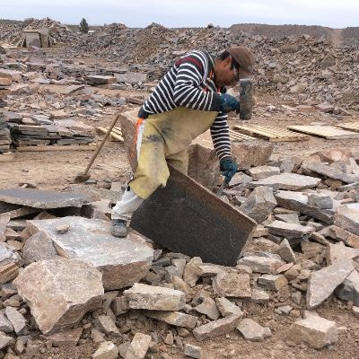 アルゼンチン斑岩_採掘_湘南ロックガーデン