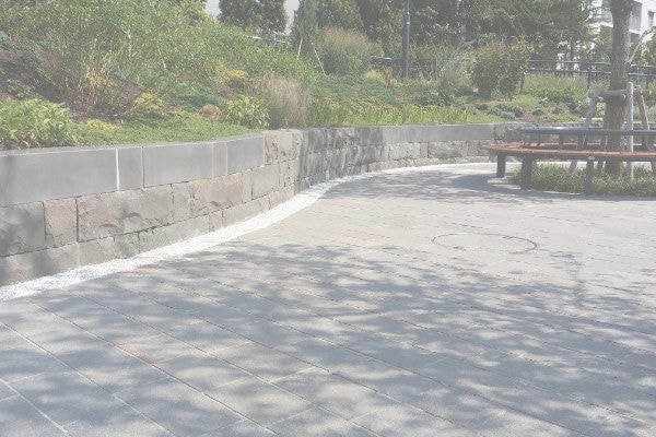 アルゼンチン斑岩_BLUFF99GARDEN_湘南ロックガーデン