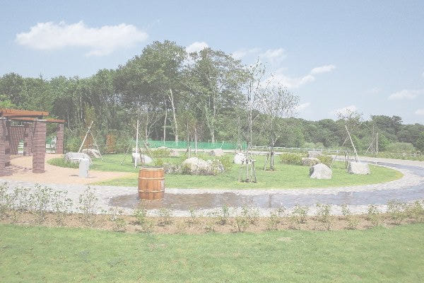 アルゼンチン斑岩_アンデルセン公園_湘南ロックガーデン