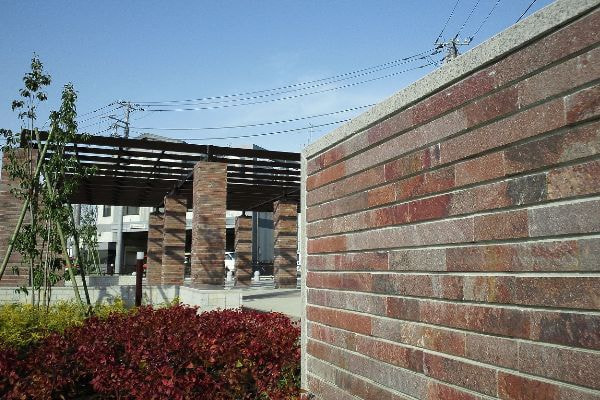 アルゼンチン斑岩_下河原公園_湘南ロックガーデン