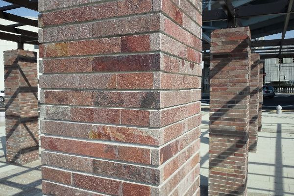 アルゼンチン斑岩_下河原公園_湘南ロックガーデン