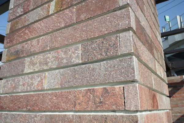 アルゼンチン斑岩_下河原公園_湘南ロックガーデン