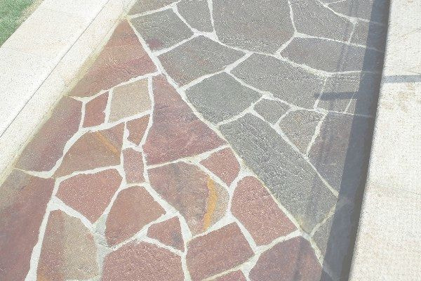 アルゼンチン斑岩_野火止用水公園_湘南ロックガーデン