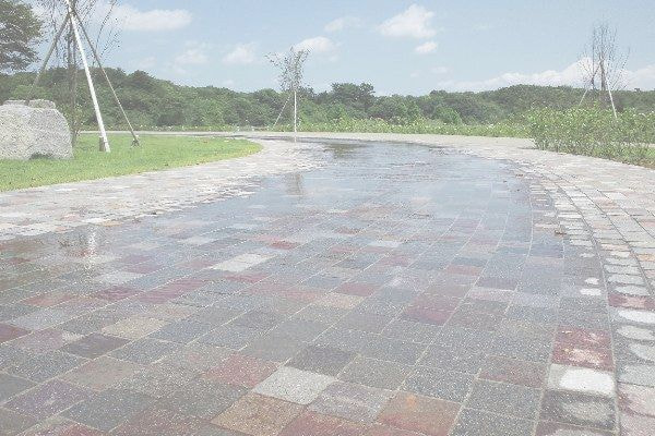 アルゼンチン斑岩_アンデルセン公園_湘南ロックガーデン