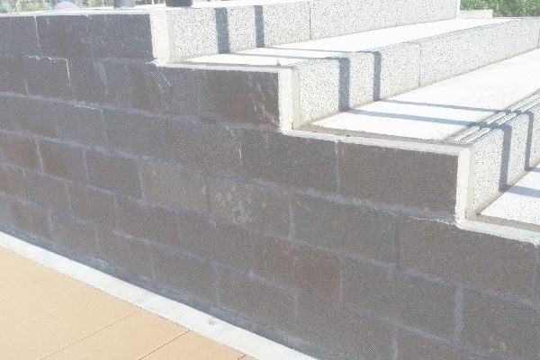 アルゼンチン斑岩_みやしろ中央公園_湘南ロックガーデン