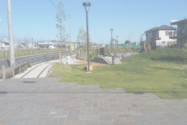 アルゼンチン斑岩_みやしろ中央公園_湘南ロックガーデン