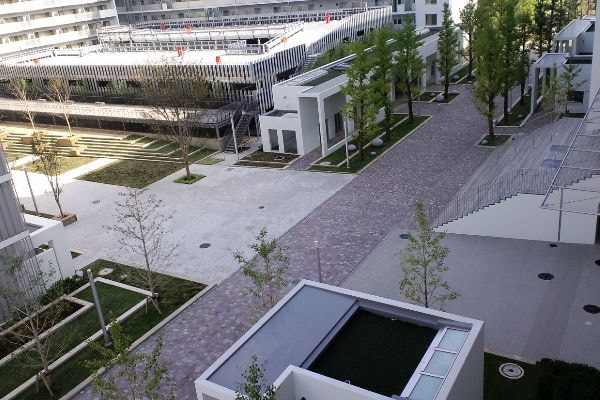 アルゼンチン斑岩_赤羽台団地_湘南ロックガーデン