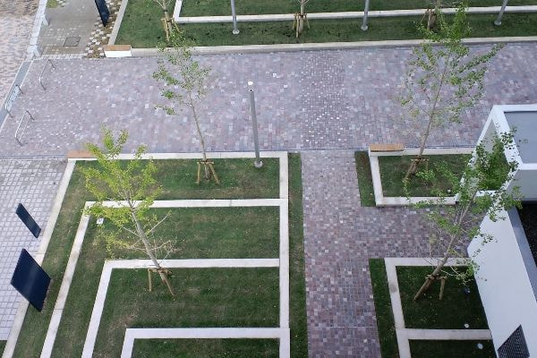 アルゼンチン斑岩_赤羽台団地_湘南ロックガーデン