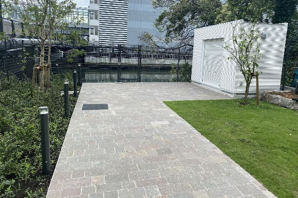 アルゼンチン斑岩_新島橋_湘南ロックガーデン