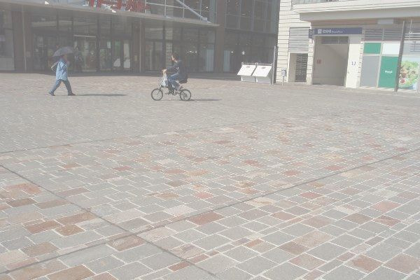 アルゼンチン斑岩_イトーヨーカドー前広場_湘南ロックガーデン