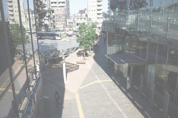 アルゼンチン斑岩_イトーヨーカドー前広場_湘南ロックガーデン