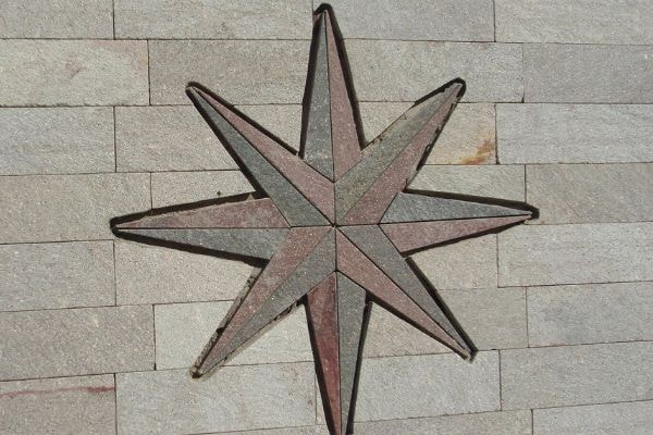 アルゼンチン斑岩_壁_湘南ロックガーデン