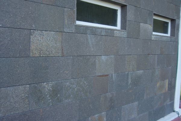 アルゼンチン斑岩_壁_湘南ロックガーデン