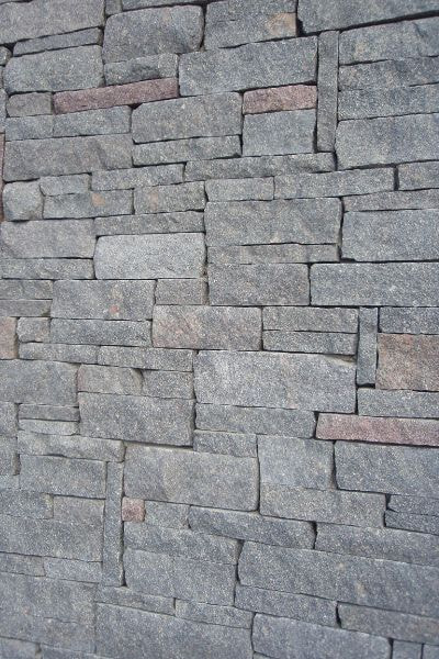 アルゼンチン斑岩_壁_湘南ロックガーデン