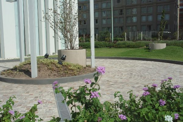 アルゼンチン斑岩_床_湘南ロックガーデン