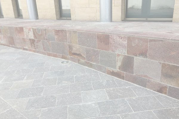 アルゼンチン斑岩_腰壁_湘南ロックガーデン