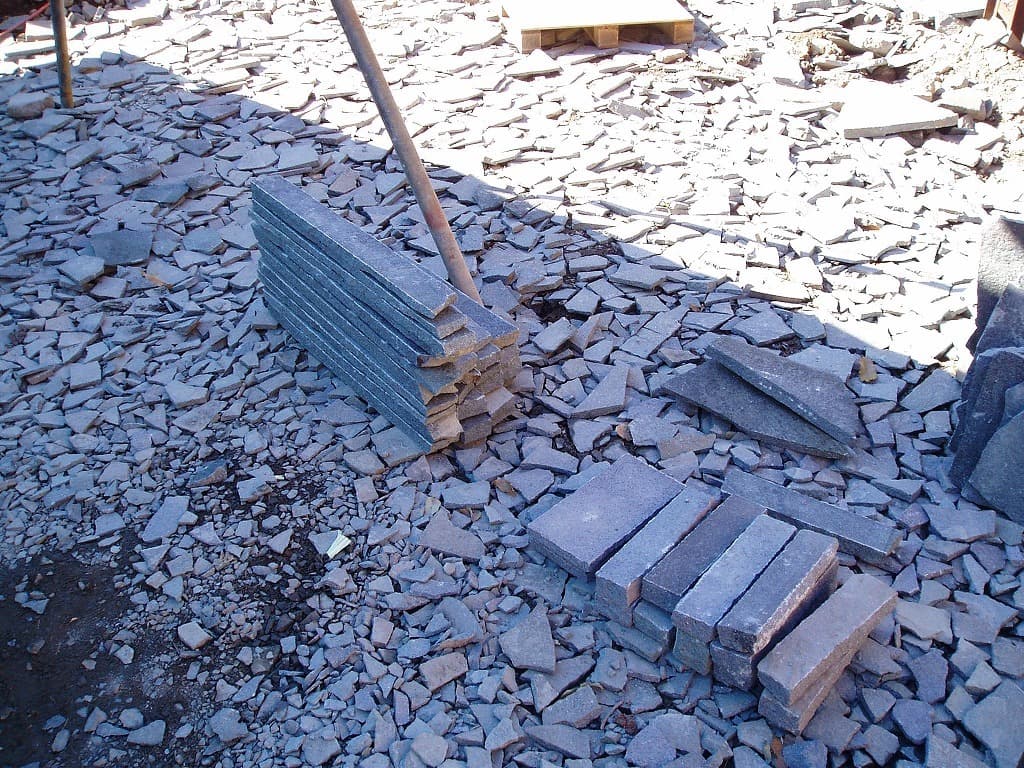 諏訪鉄平石_湘南ロックガーデン