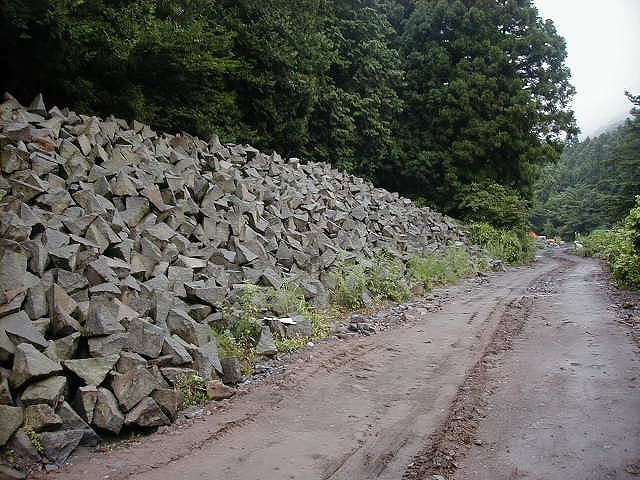 赤城小松石_湘南ロックガーデン