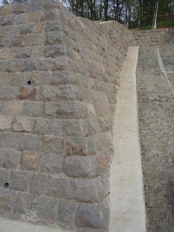 小松石（布積み）角石_湘南ロックガーデン