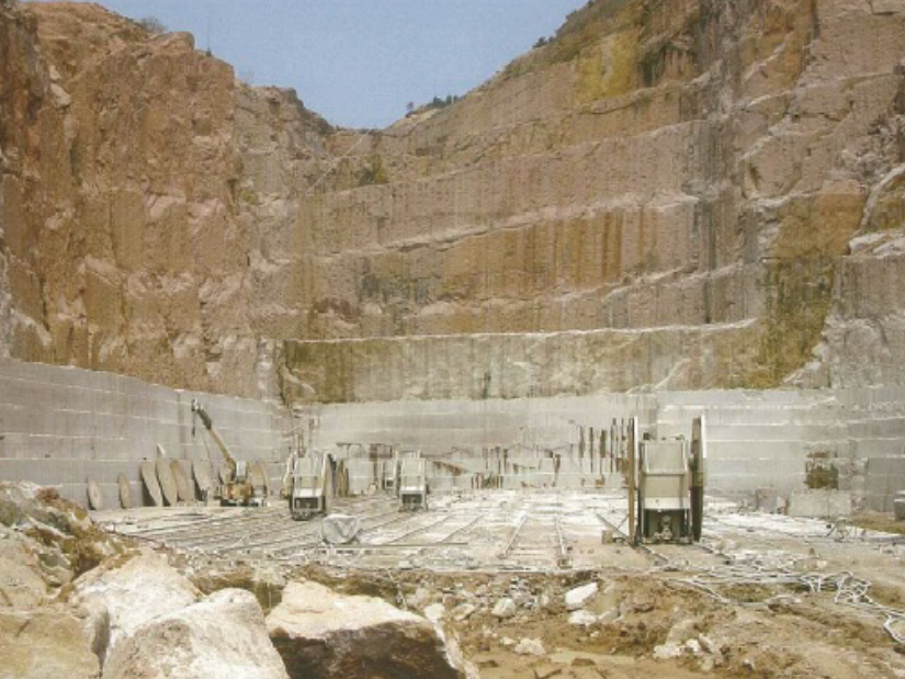 G562_湘南ロックガーデン