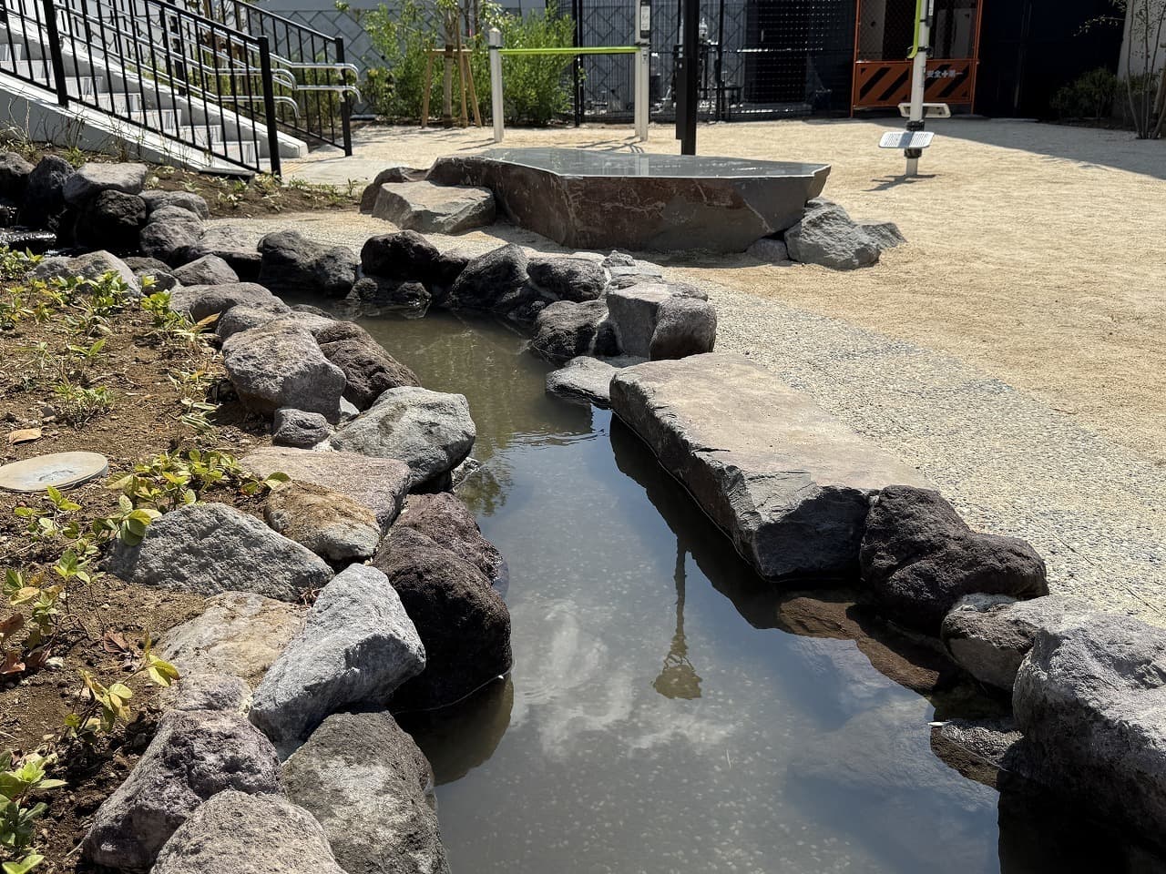 ふらっとすぎはち_湘南ロックガーデン