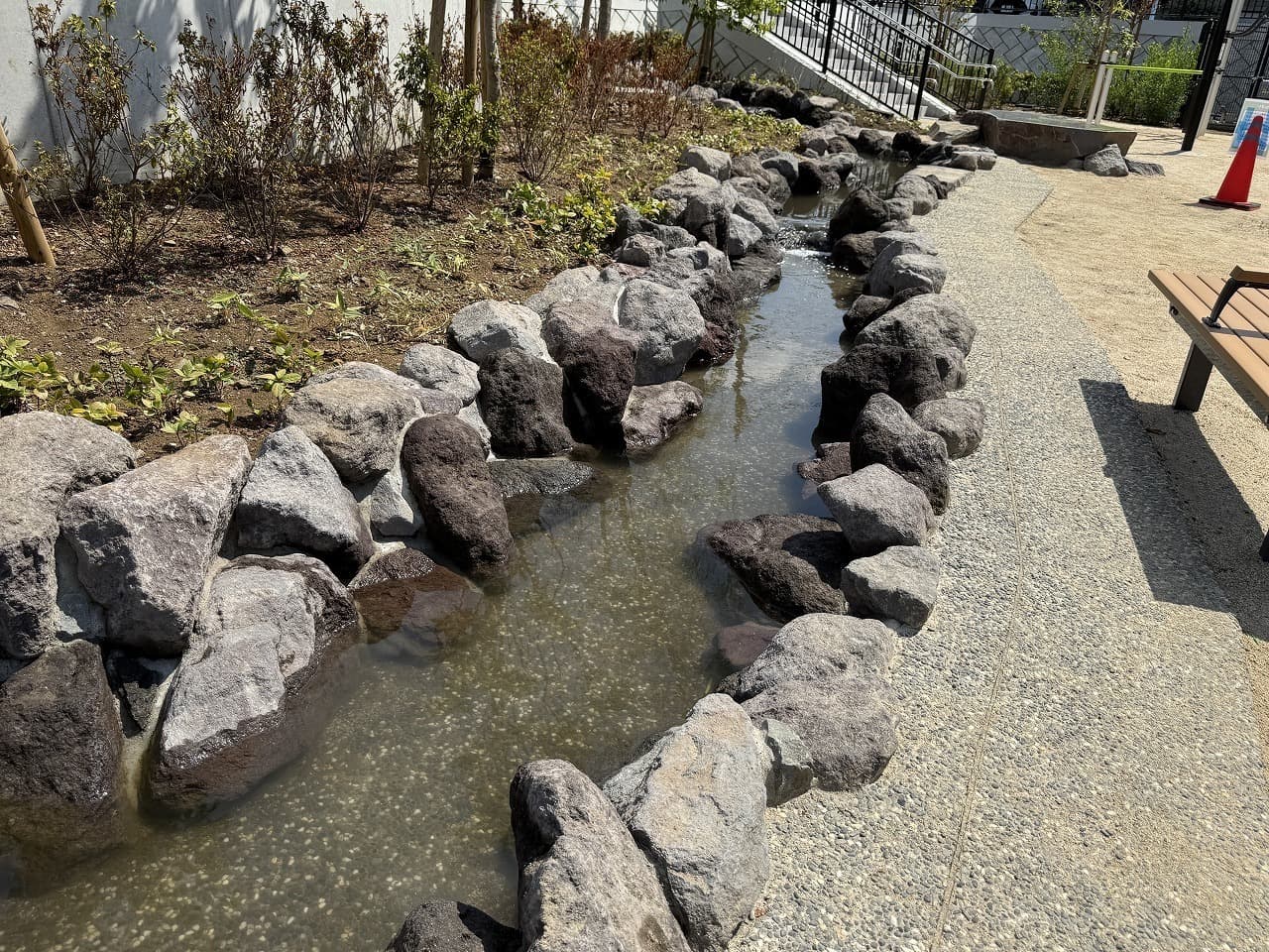 ふらっとすぎはち_湘南ロックガーデン